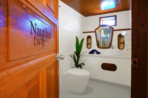 scuba diving holidays liveaboards