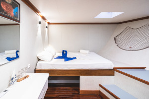 scuba diving holidays liveaboards
