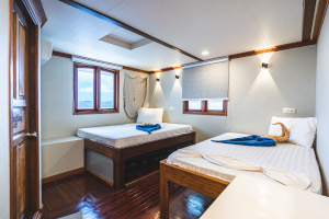 scuba diving holidays liveaboards